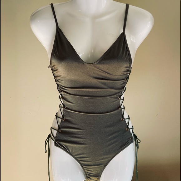 Windsor Other - NWT Sexy Windsor Dark Green One Piece Swimsuit w/ Open Tie Up Sides Size Small